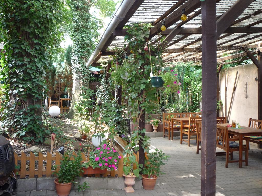 Gasthof & Pension Hause Halle  Εξωτερικό φωτογραφία
